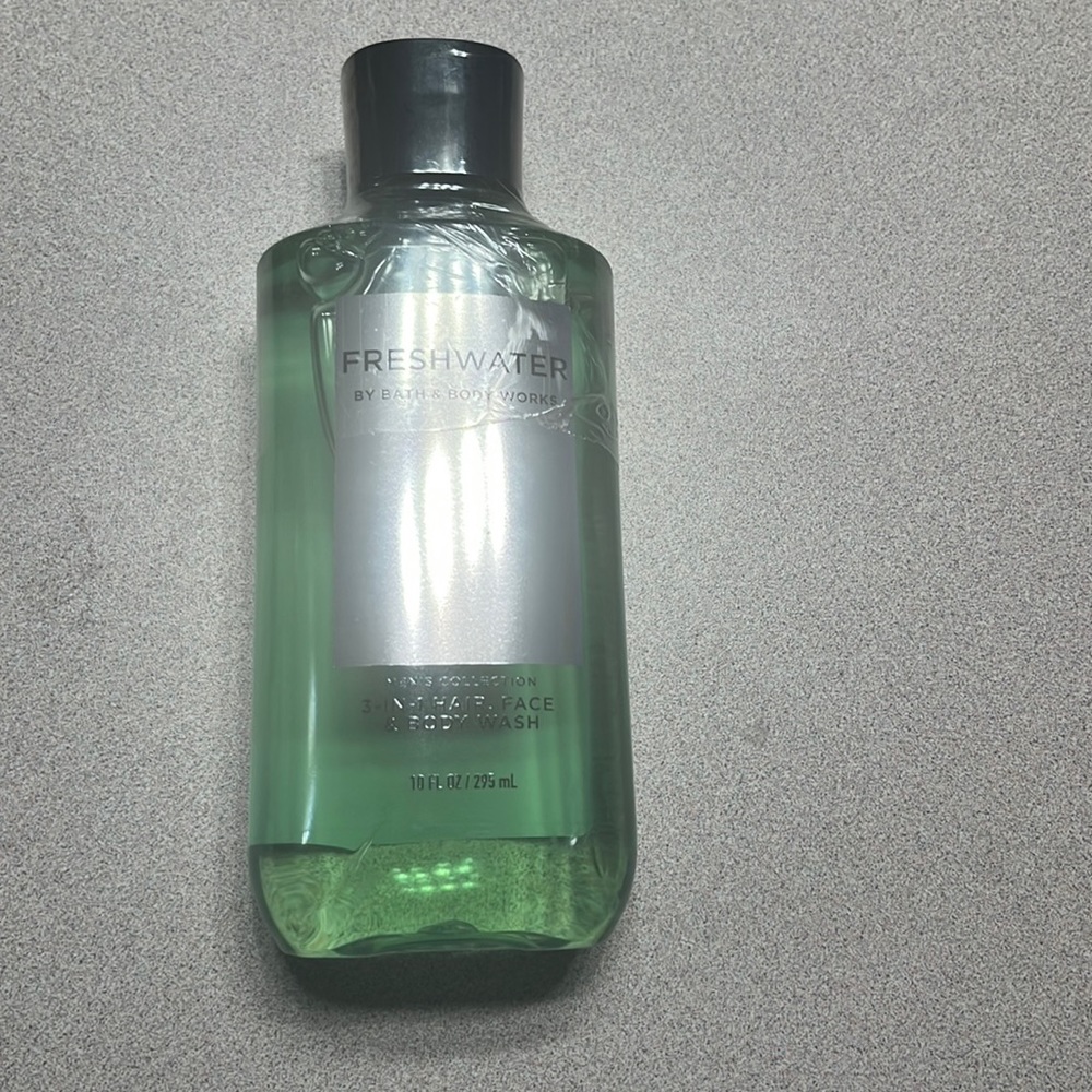 Mens fresh water body wash